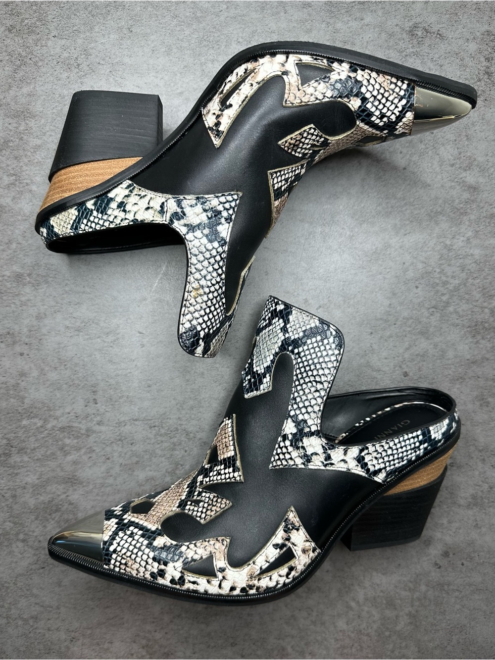 Gianni Bini Snakeskin Print Pointed Toe Block Heel Mule Size 10M NWT